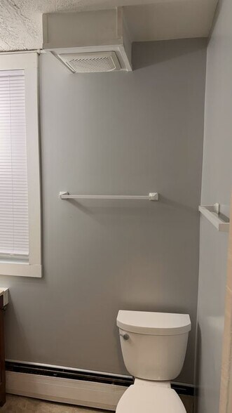 Building Photo - 841 E Philadelphia St