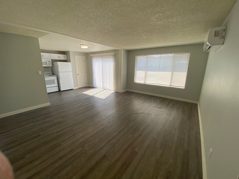 Great Room - 615 NW Fenton St