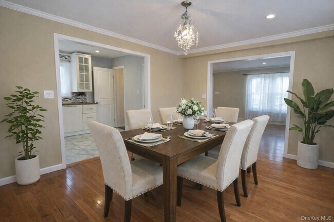 Building Photo - 5 Ashwood Rd