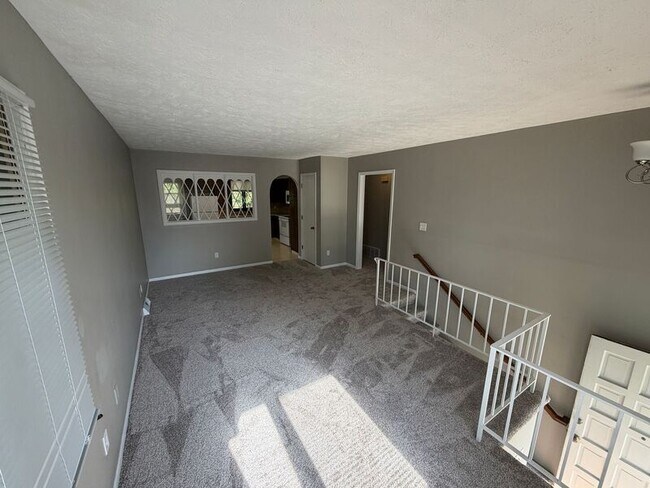 Building Photo - 5136 Poppleton Ave