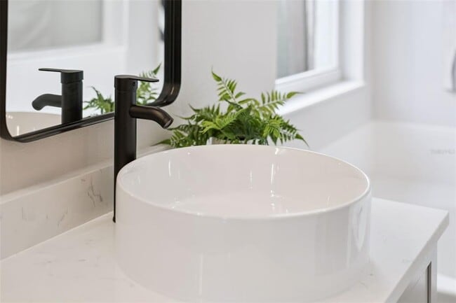 Building Photo - 1209 Cathcart Cir