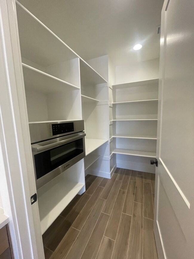 Building Photo - PET FRIENDLY!!! 4 Bedroom Home next to SAND HOLLOW STATE PARK!!