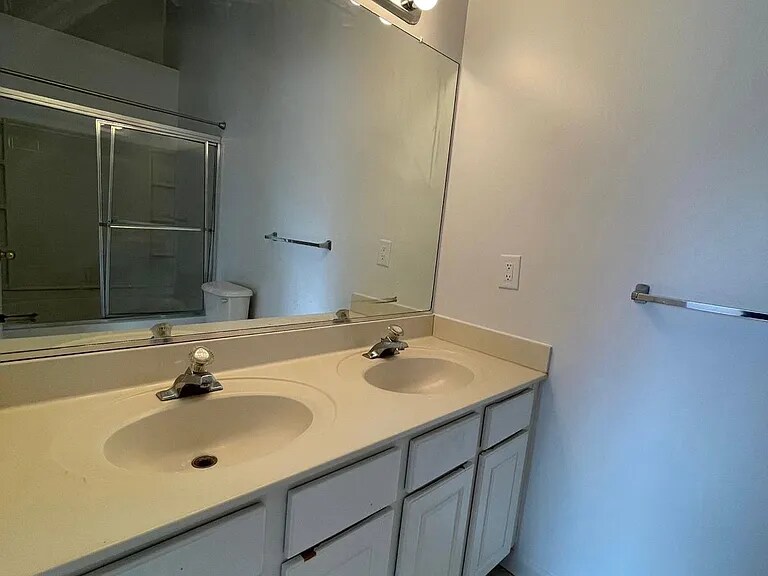 Building Photo - 1509 Cove Creek Cir