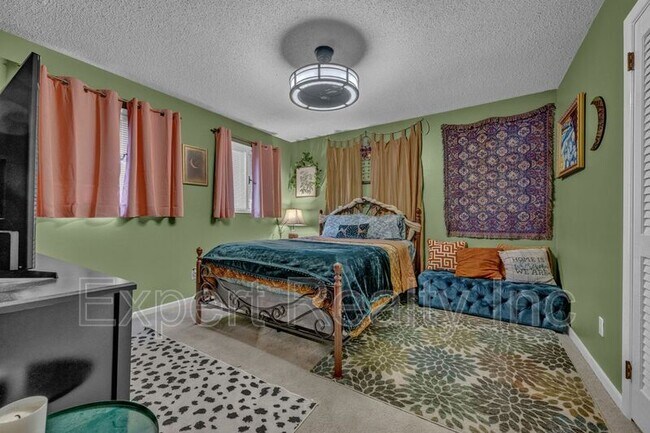 Building Photo - 373 Laredo Dr