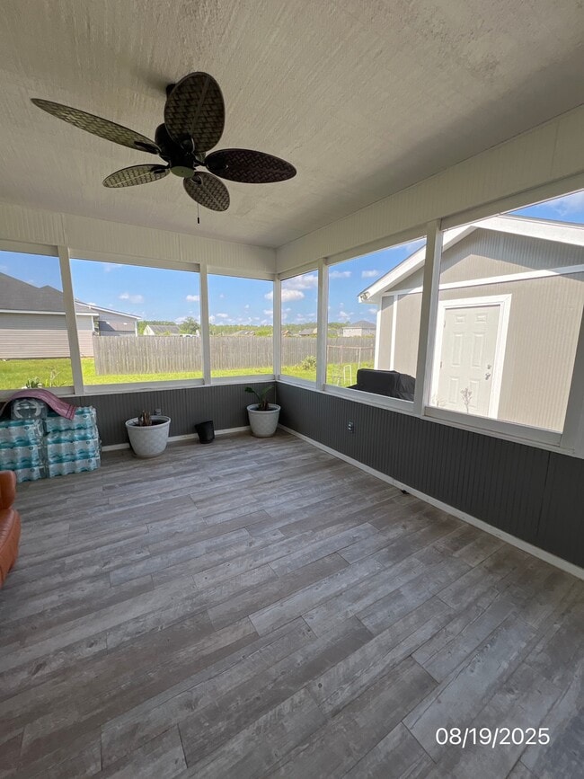 Building Photo - 73 Labrador Ln