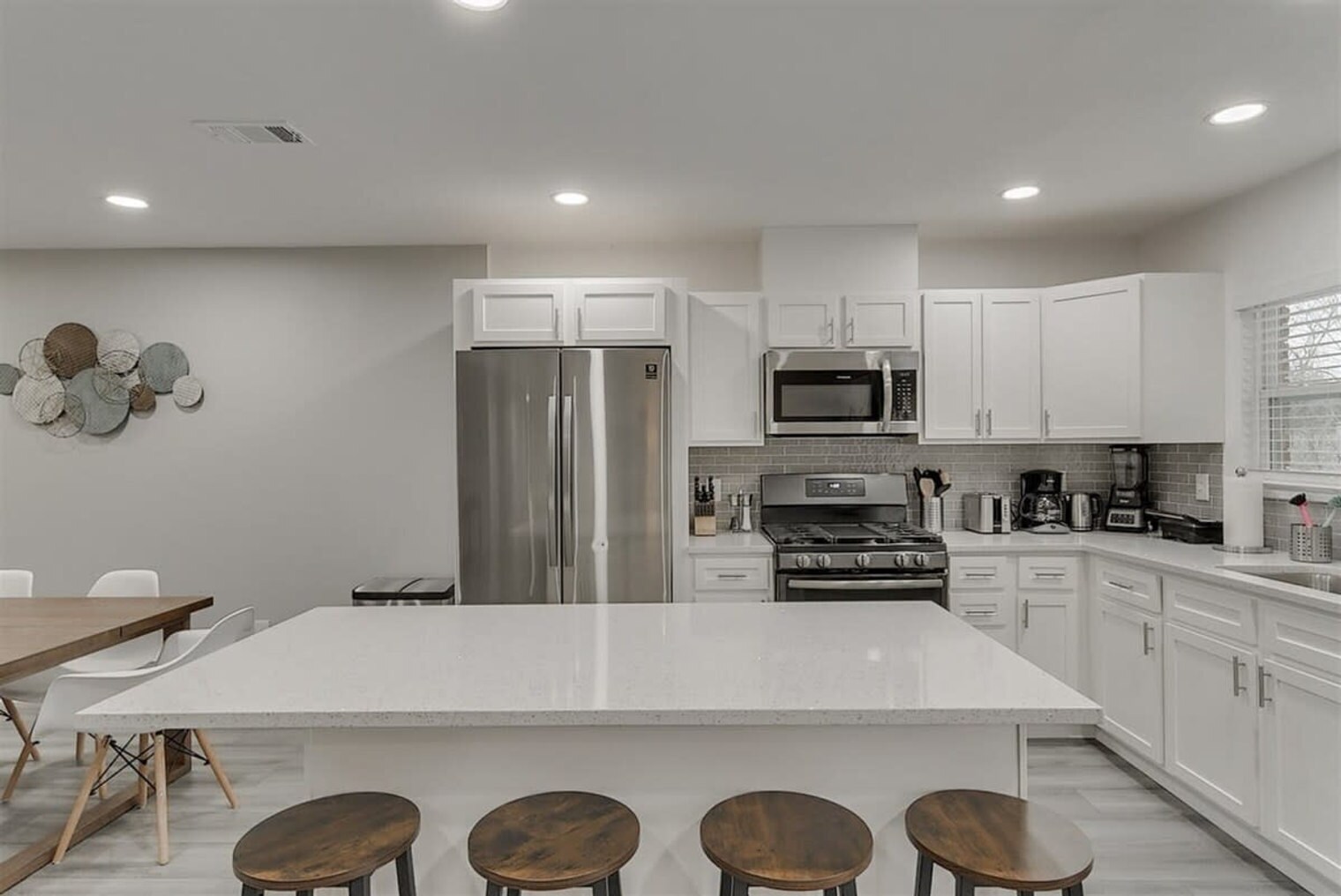 Building Photo - 2922 Clover Valley Dr