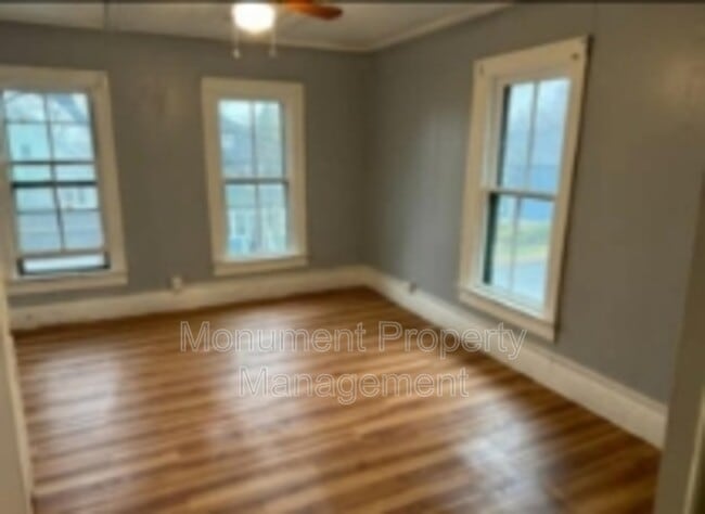 Building Photo - 435 S Meadow St