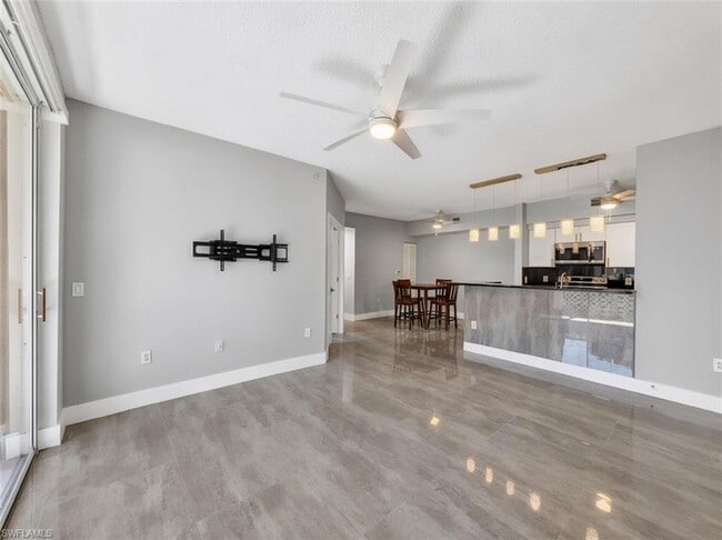 Building Photo - 1235 Reserve Way