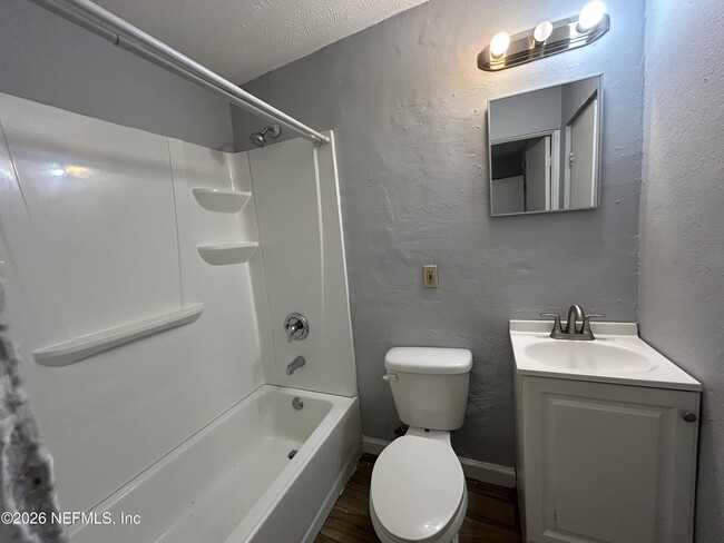 Building Photo - 3254 Phyllis St