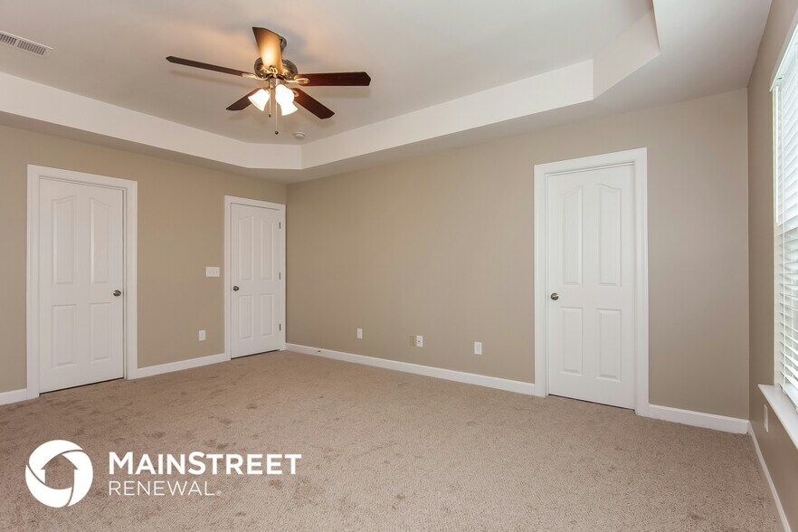 Building Photo - 453 Clearwater Dr
