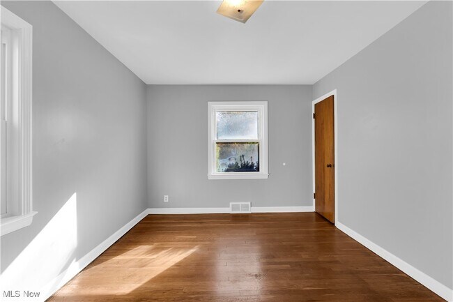 Building Photo - 4061 Verona Rd