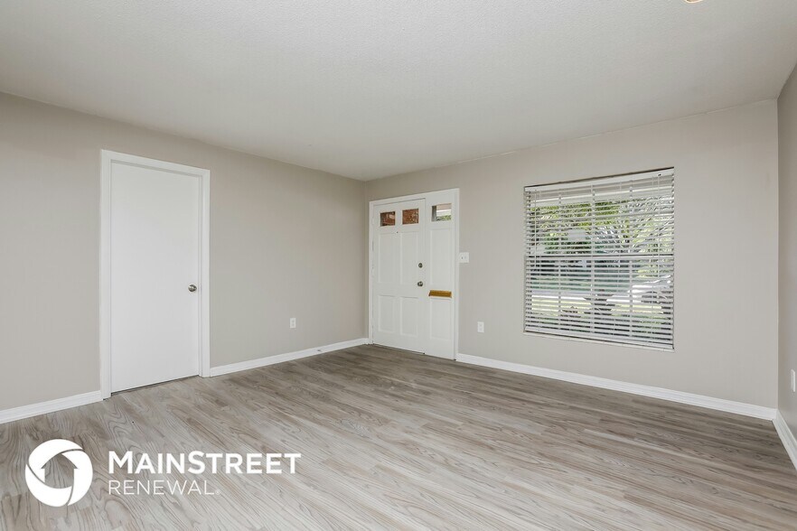 Building Photo - 1930 Shoshonee Trail