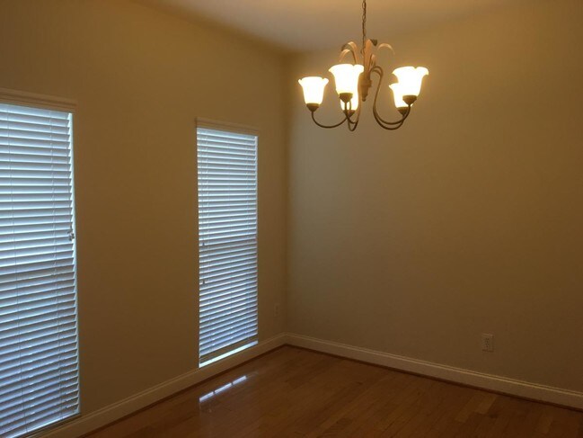 Dinning Room - 2915 Atwood Rd