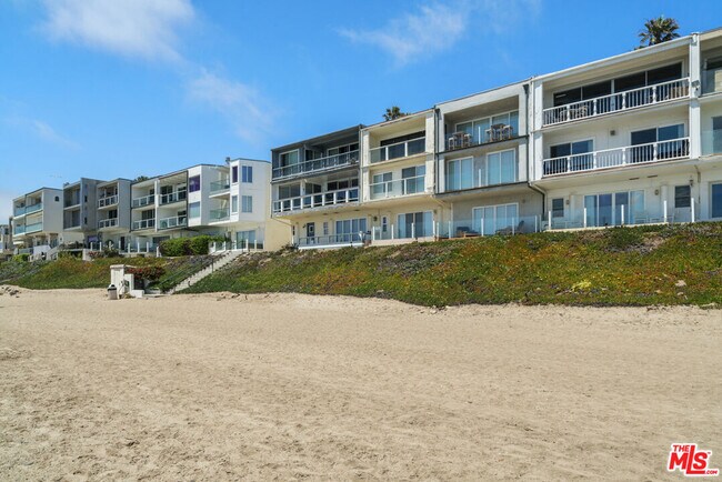 Building Photo - 11928 S Beach Club Way
