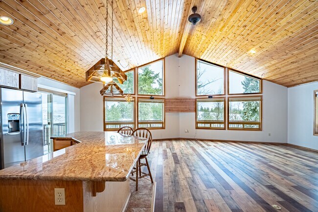 Building Photo - 10809 N McLaughlin Rd