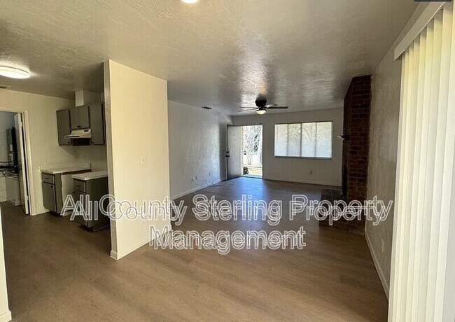 Building Photo - 4417 SW 71st Terrace