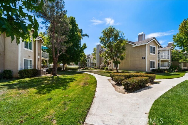Building Photo - 3860 Amberly Dr