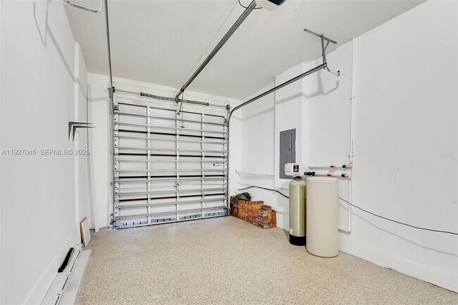 Building Photo - 5840 NW 104th Path