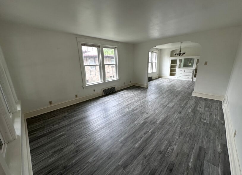Front door opens into the living room - 2712 S 9th St