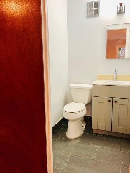 Building Photo - 135-32 82nd Ave