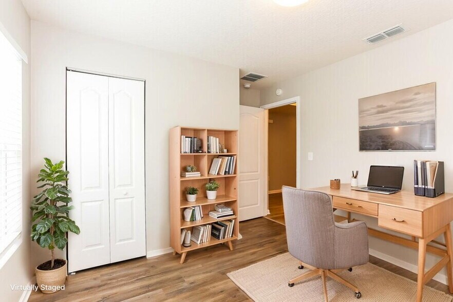 Building Photo - 3703 Summit Oaks Dr