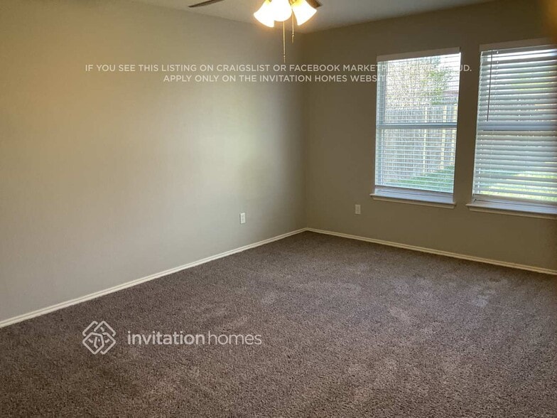 Building Photo - 1605 Forest Oaks Way