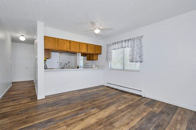Building Photo - 6702 Dublin Loop W