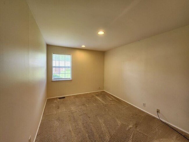 Building Photo - Spring Into Action - Don't Wait For Summer!! Apply Now, Get $1000 OFF Move-In Costs!!