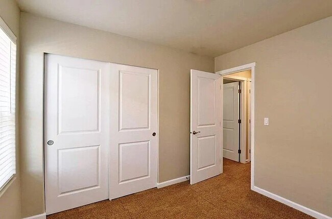 Building Photo - 4511 Sand Dollar Dr