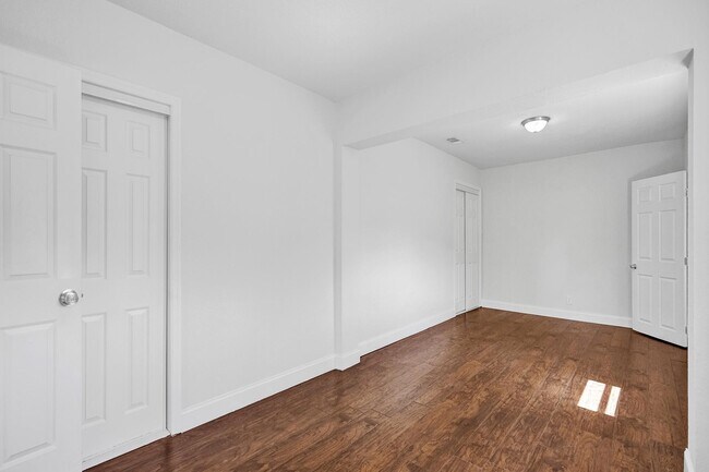 Building Photo - 651 SW 15th St