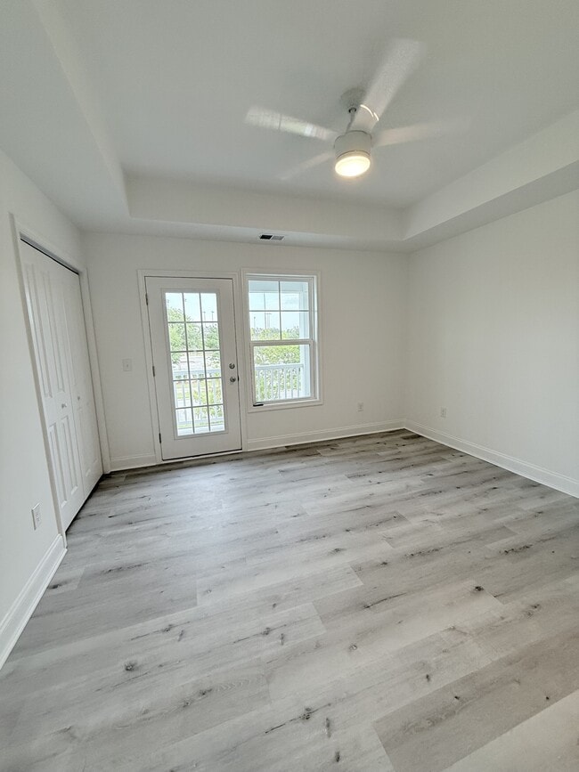 Building Photo - 861 Maxine Ct