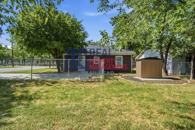 Building Photo - Updated 3-Bedroom Home Near Tarleton State University