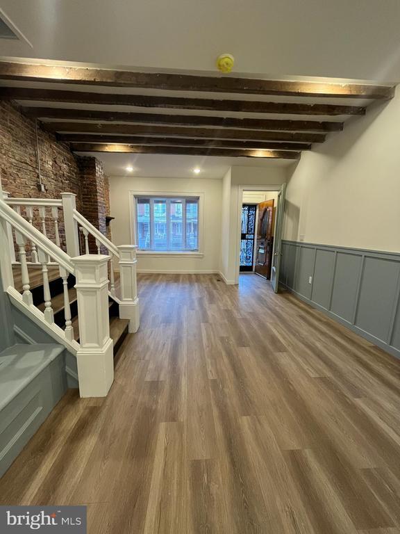 Building Photo - 5712 Cedar Ave