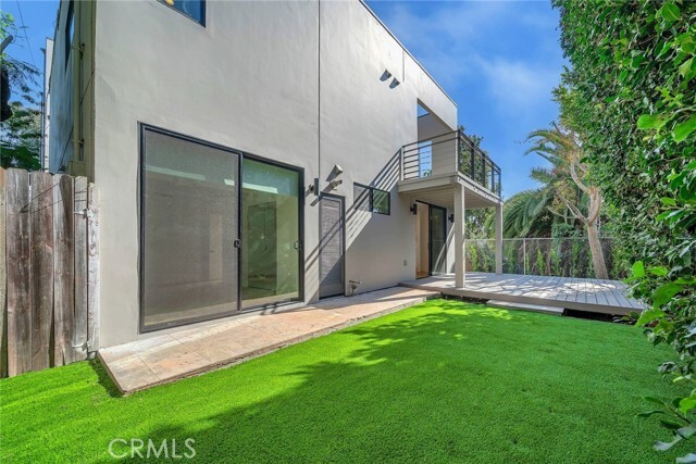 Building Photo - 1531 Wellesley Ave