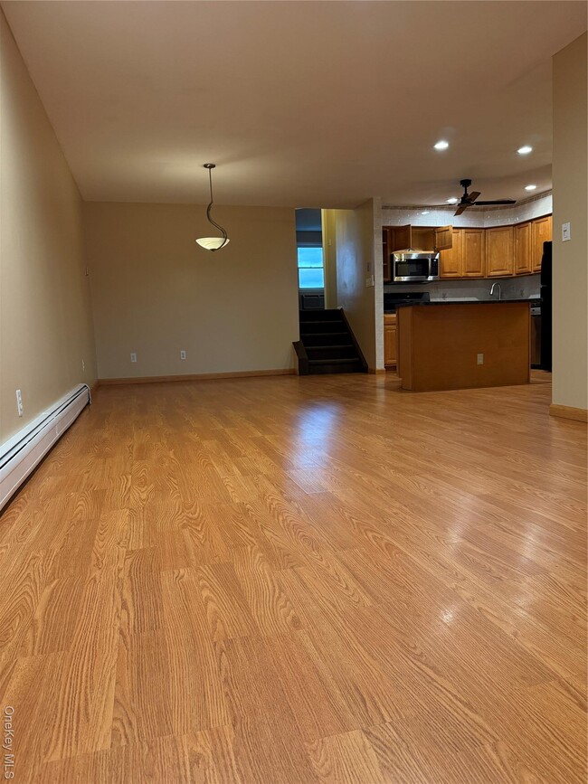 Building Photo - 83-13 149th Ave