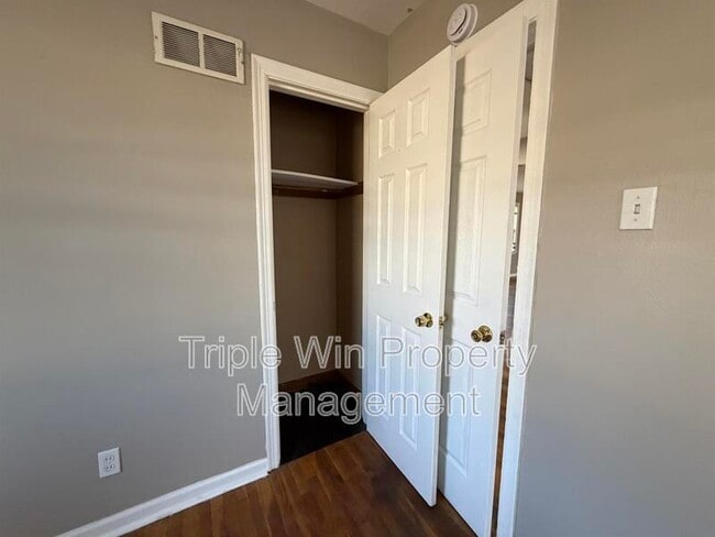 Building Photo - 1110 Jennings Station Rd