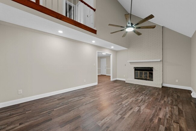 Building Photo - Lovely Single Family Home