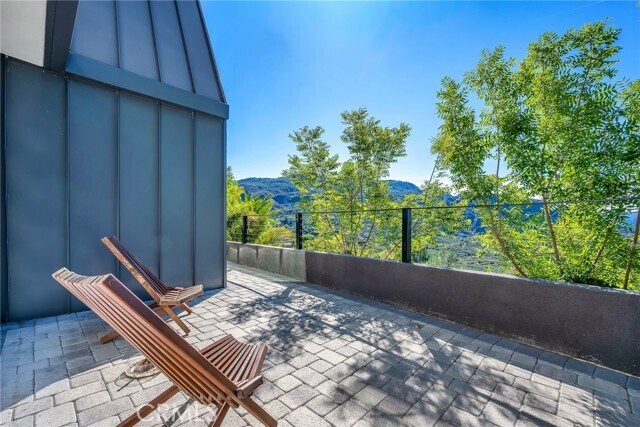 Building Photo - 24301 Sylvan Glen Rd