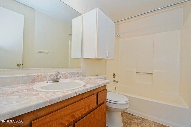 Building Photo - 400 S Saliman Rd