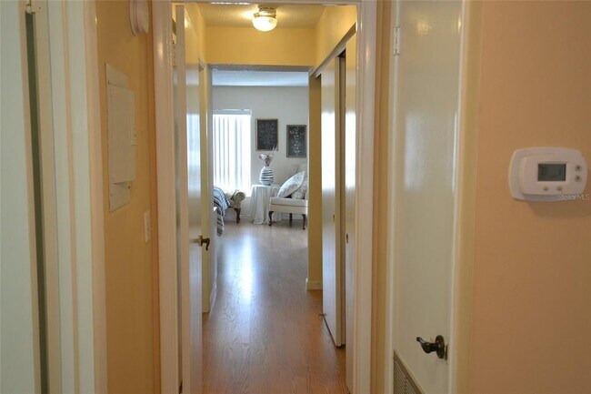Building Photo - 105 Island Way