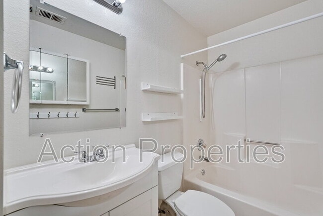 Building Photo - 4010 Shanj Ct