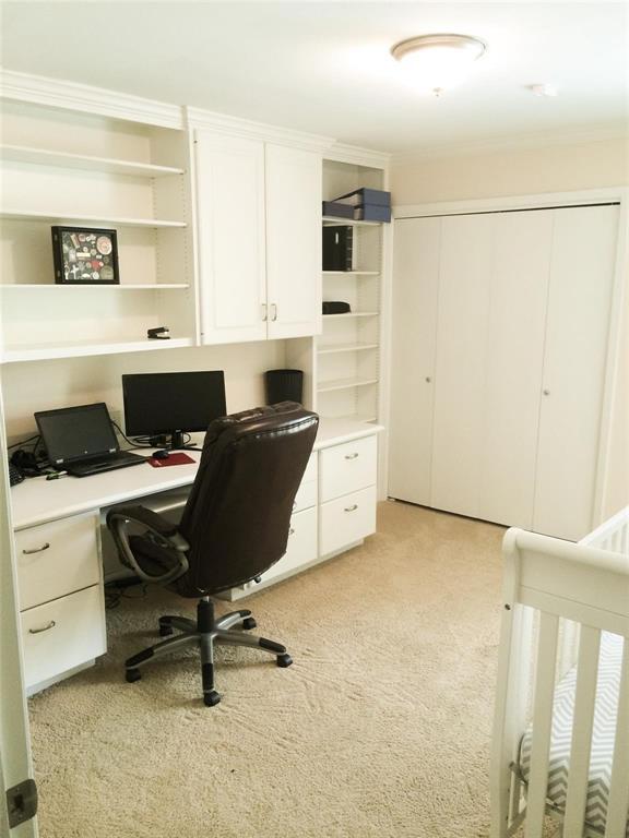 Building Photo - 12800 Briar Forest Dr