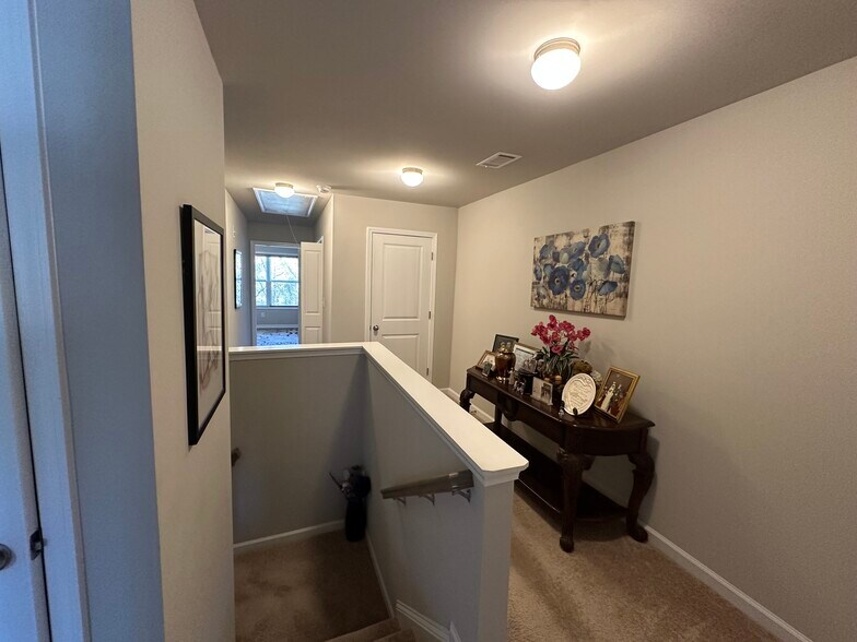 Building Photo - 4767 Beacon Ridge Ln