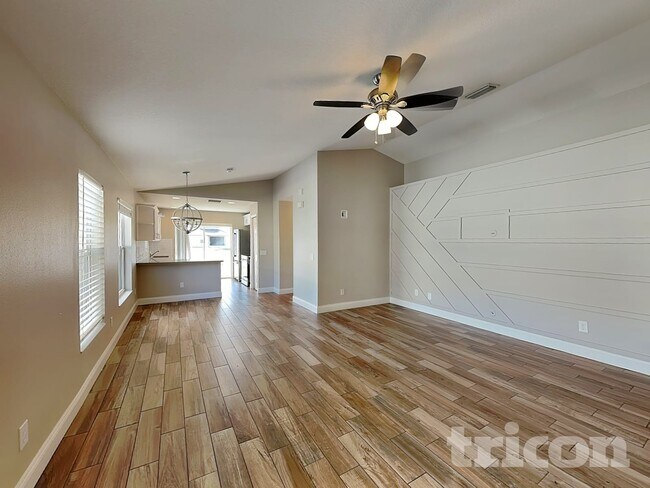 Building Photo - 10123 41st Ct E