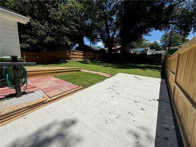 Building Photo - 161 Stanhope Cir NW