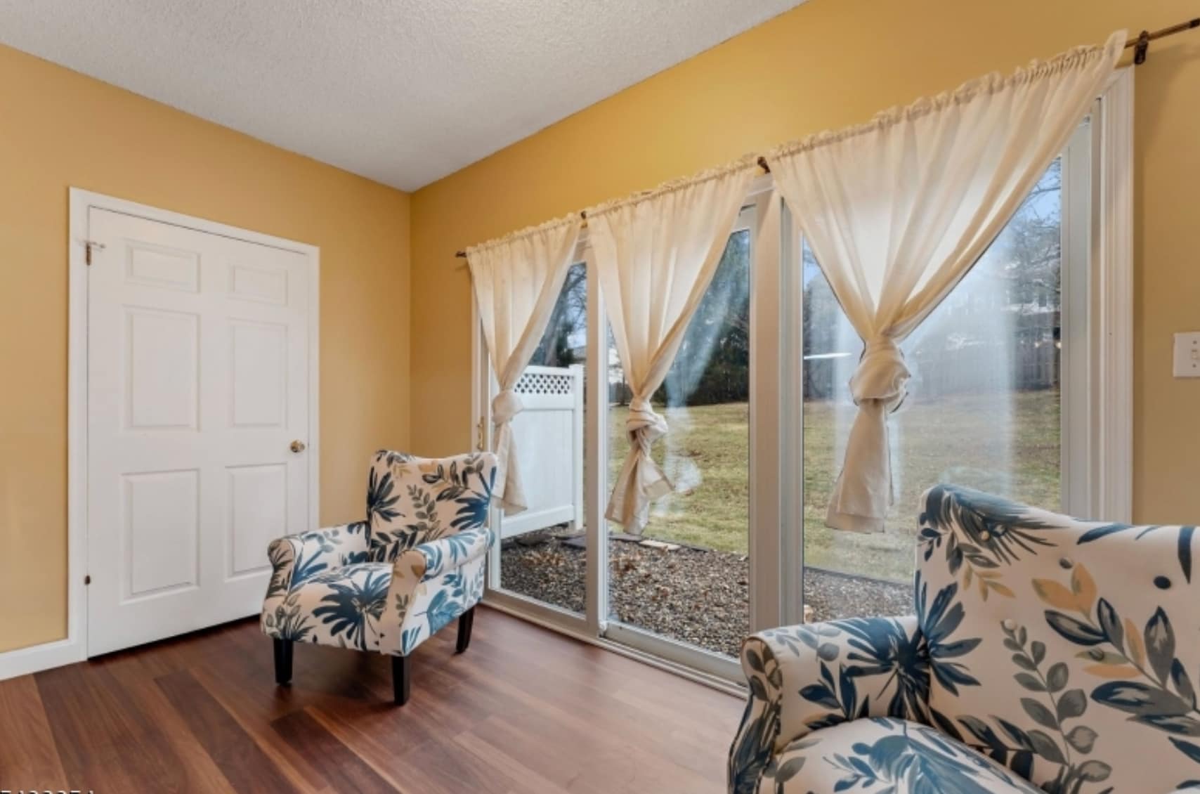 Building Photo - 403 Red Crest Ln