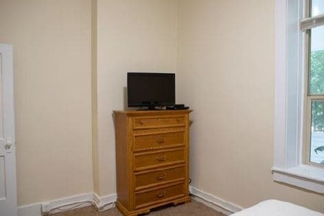 Building Photo - 401 2nd St E