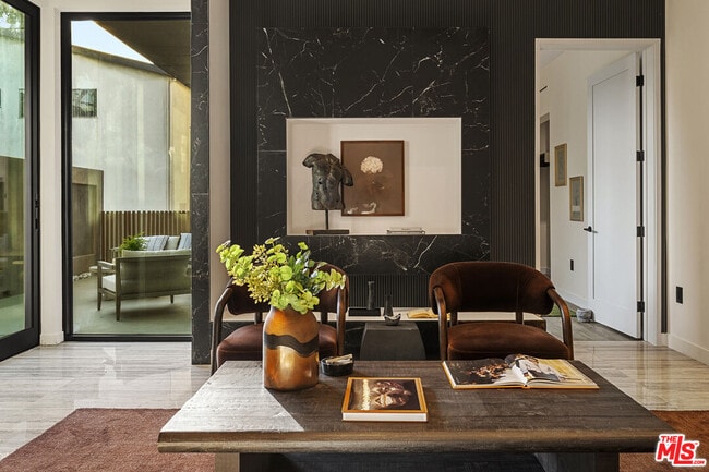 Building Photo - 1021 N Ogden Dr