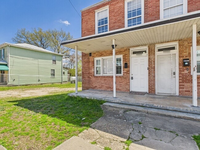 Building Photo - 1454 Ferndale Ave