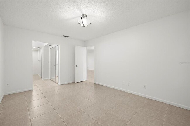 Building Photo - 8699 Bardmoor Blvd